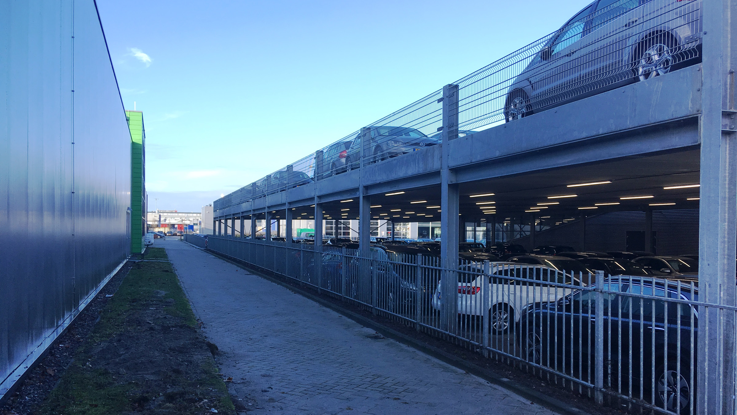 Parkeerdek Van Renselaar Zwolle opgeleverd